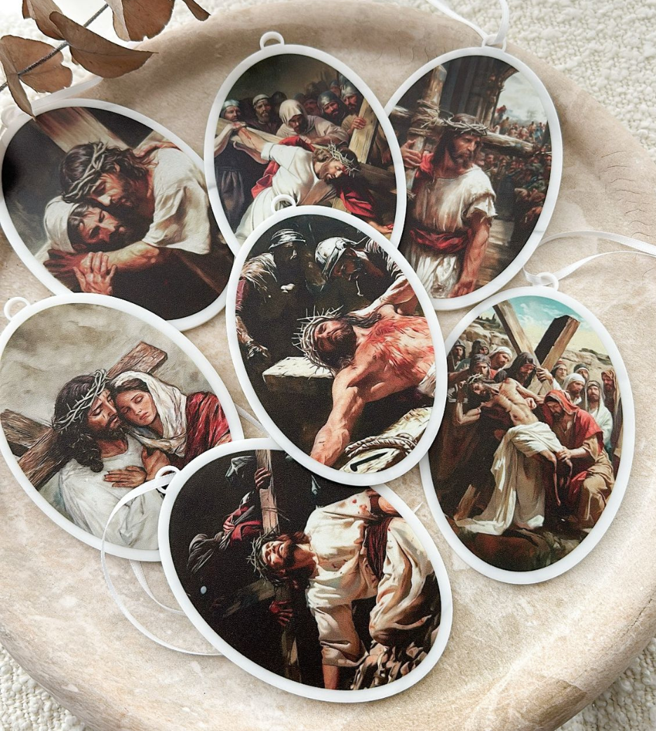 Stations of the Cross Ornaments White (15 pieces)