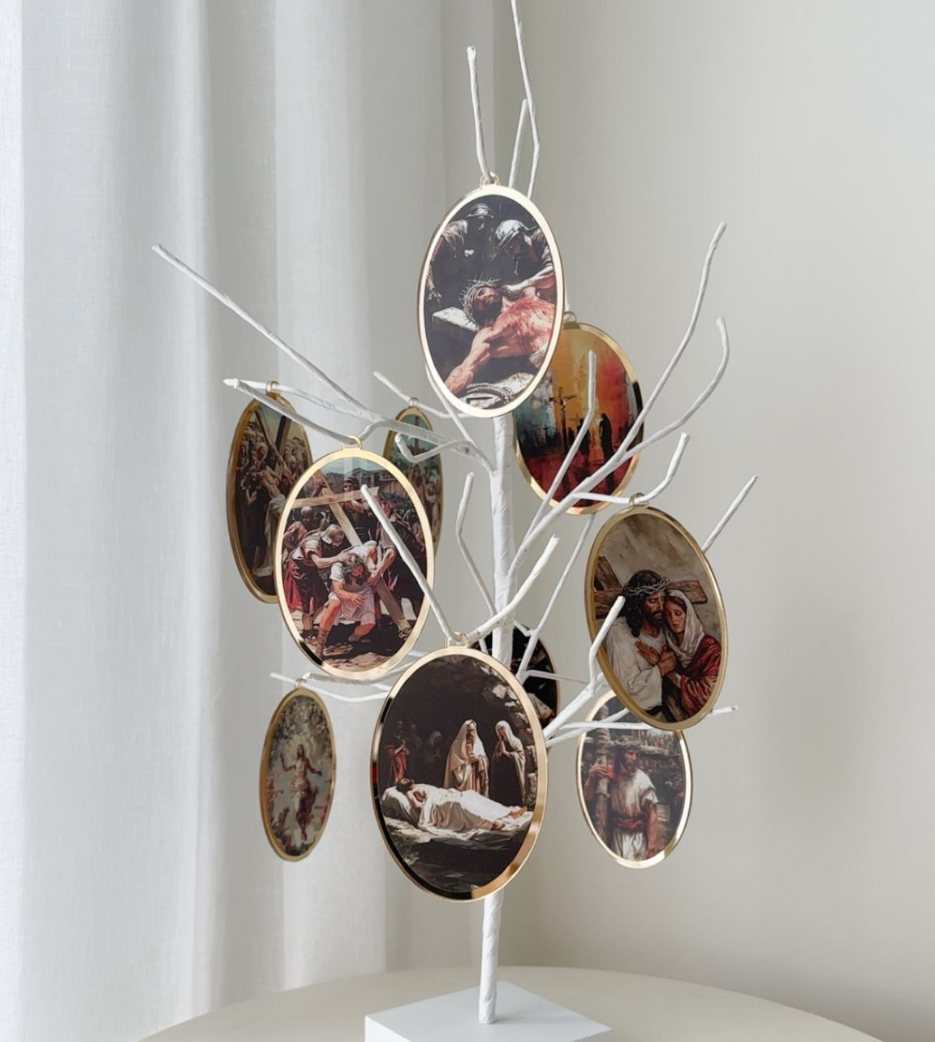 Stations of the Cross Ornaments White (15 pieces)